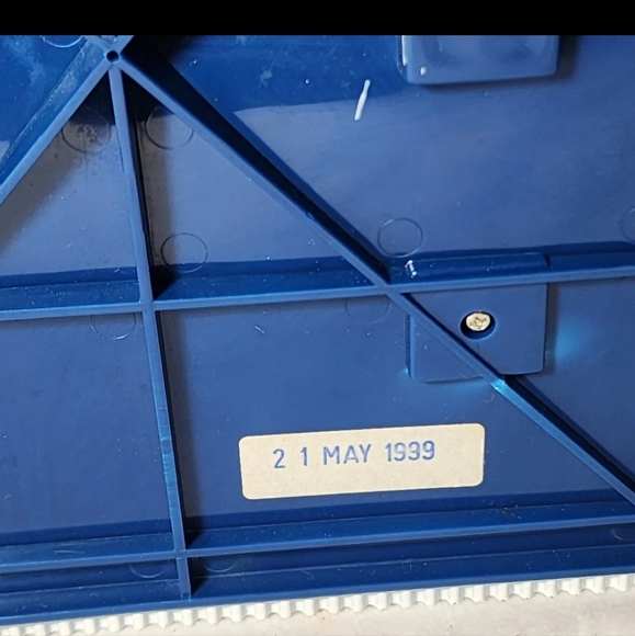 2 Vintage Large M&M Candy Dispensers Yellow Blue Peanuts Recliner TV Remote EUC - Picture 8 of 10